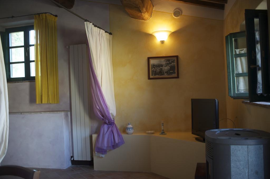 Agriturismo Erta Villa Casole dʼElsa Екстериор снимка
