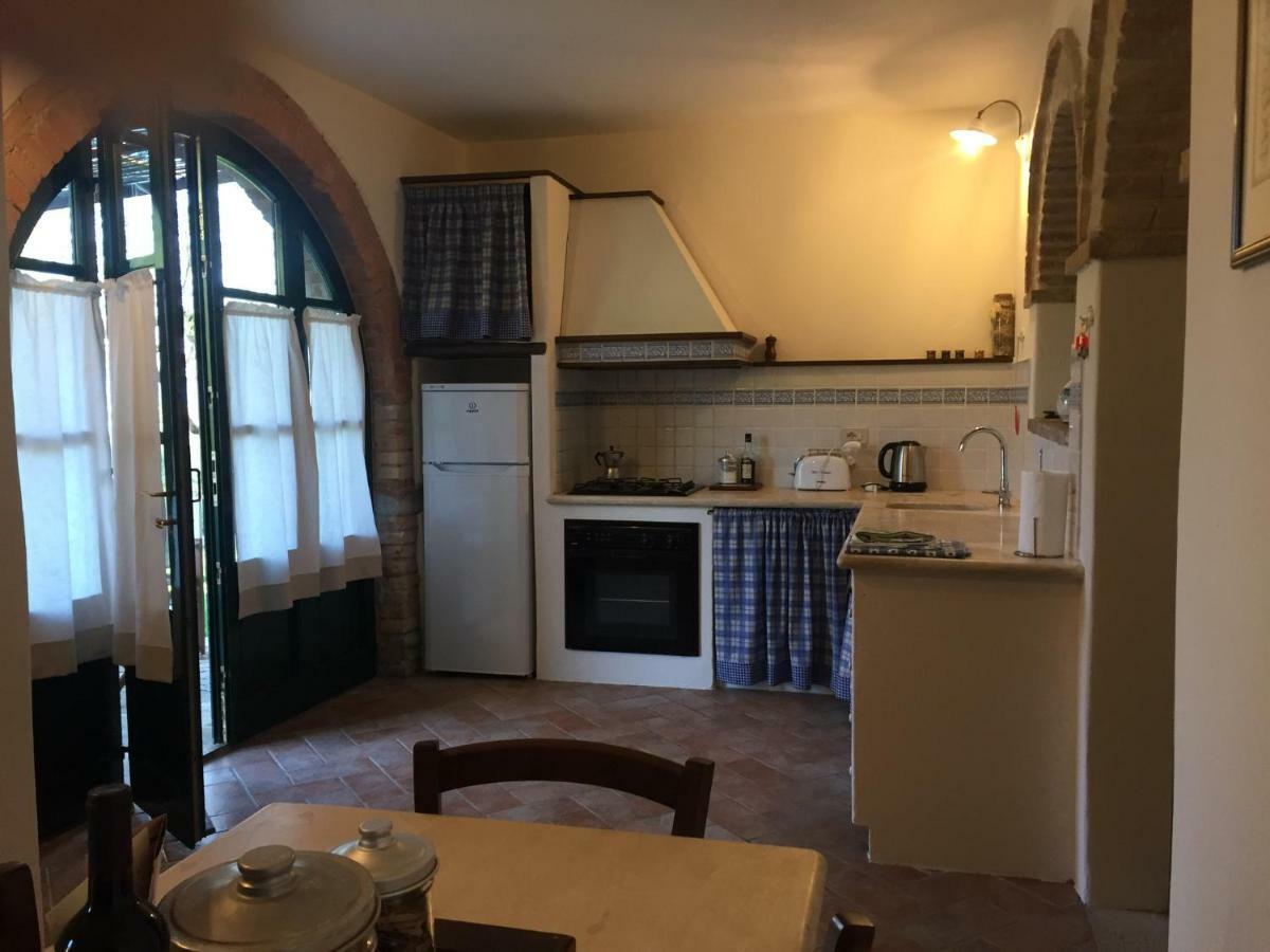 Agriturismo Erta Villa Casole dʼElsa Екстериор снимка